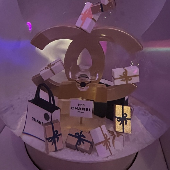 Authentic Chanel holiday snow globe. Purchased from Chanel - Picture 2 of 5